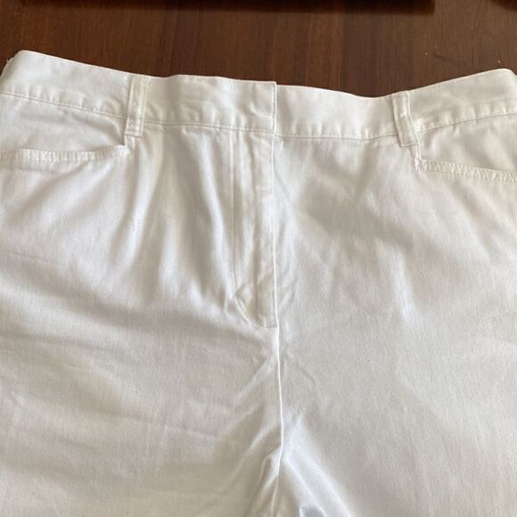 Karen Scott Woman’s White Cropped pant - Picture 3 of 5